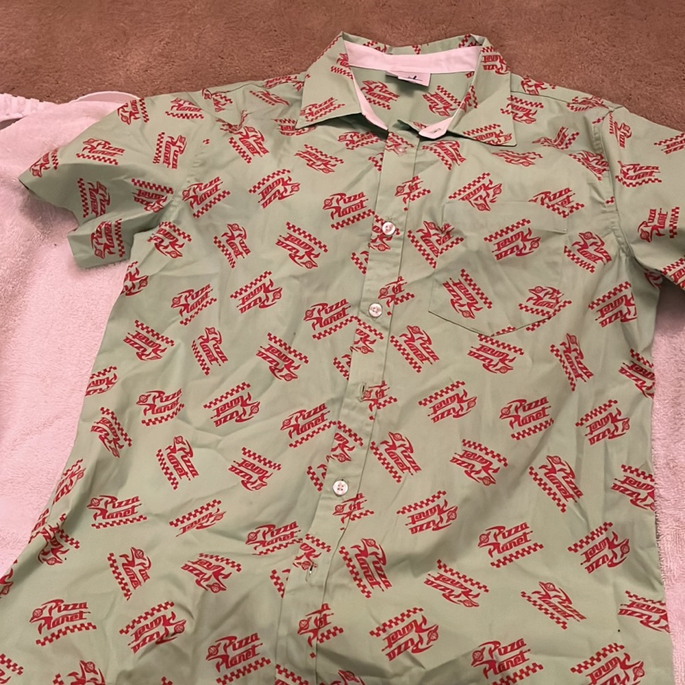 NWOT Disneyland Pizza Planet Button Down - Picture 2 of 3